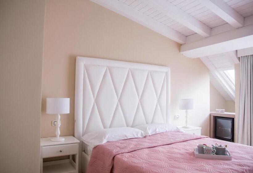 バスタブ付きスタンダードルーム, Attico