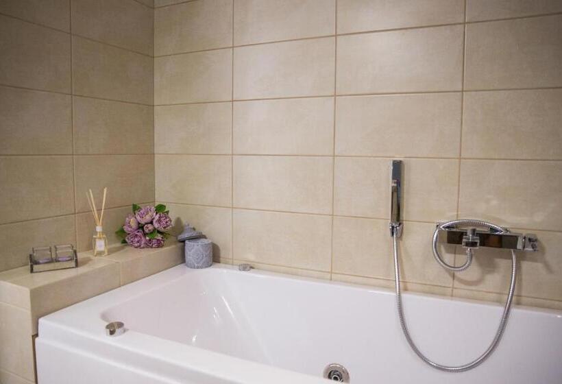 バスタブ付きスタンダードルーム, Attico