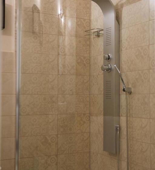 デラックスルーム, Attico