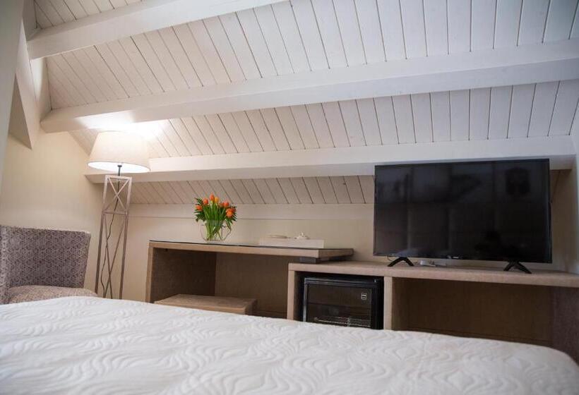 スタンダードルーム, Attico