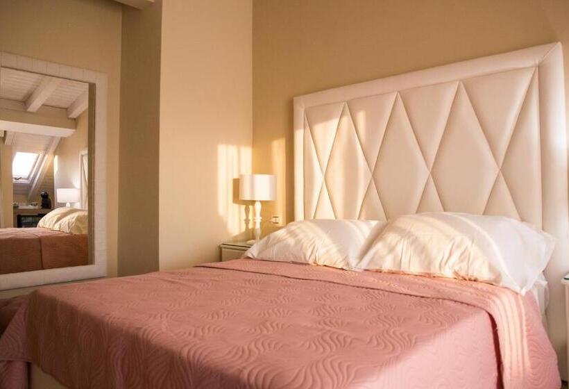 バスタブ付きスタンダードルーム, Attico