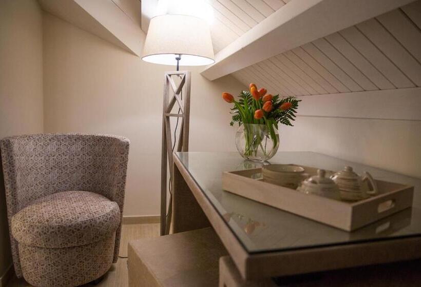 スタンダードルーム, Attico