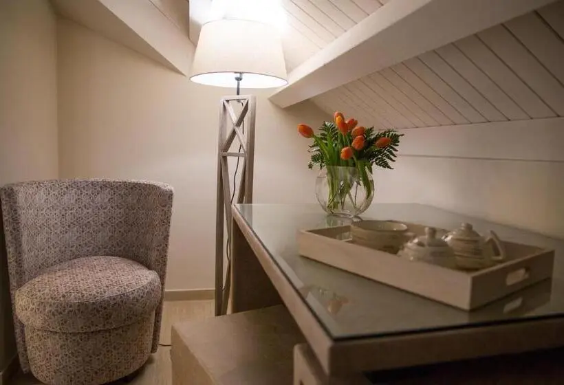 Standard-huone, Attico