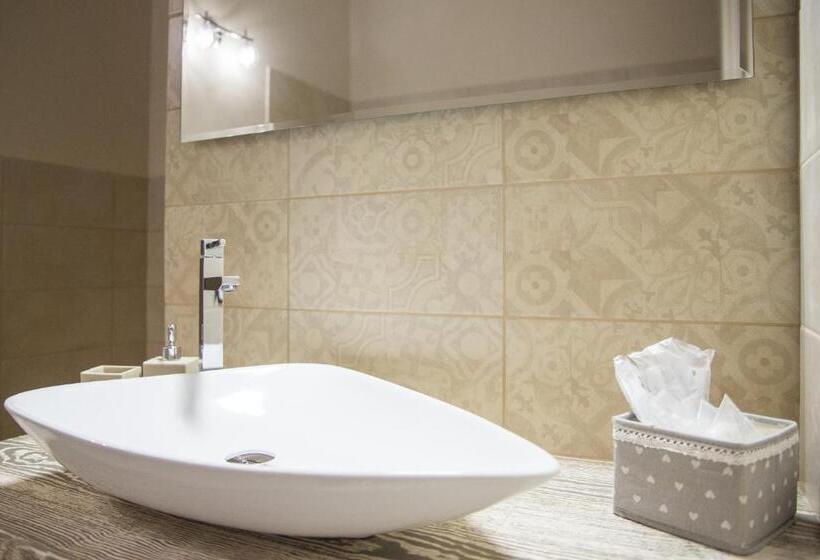 スタンダードルーム, Attico