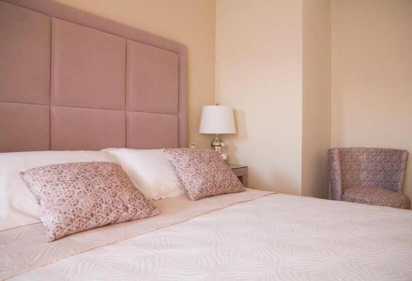 デラックスルーム, Attico