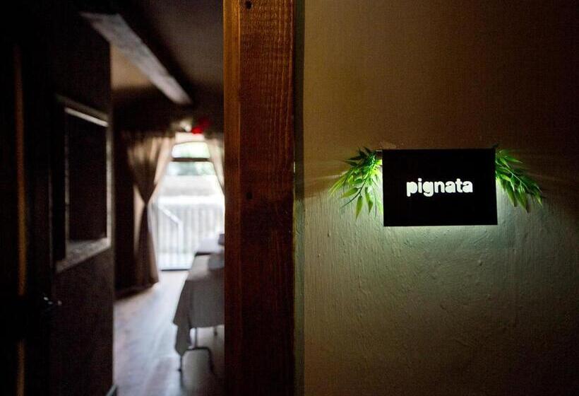 חדר בסיסי, Una Volta