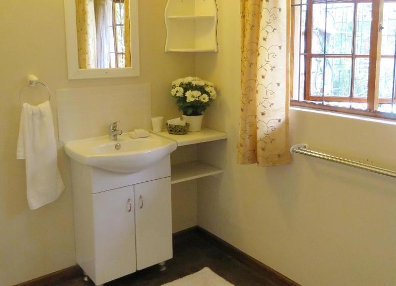 标准间, Butterscotch B&b