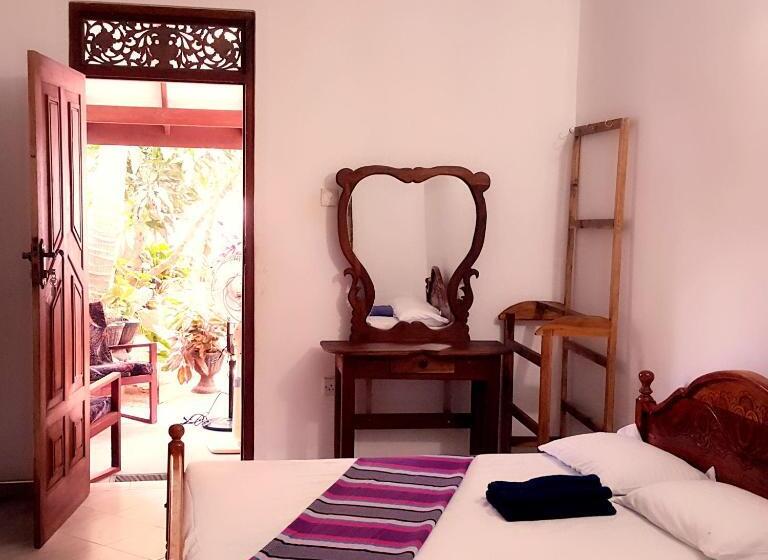 חדר לארבעה סטנדרטי עם נוף לגינה, Mother House