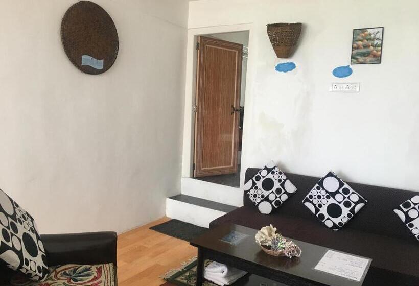 Номер Стандарт, Hideout Backpackers Hostel