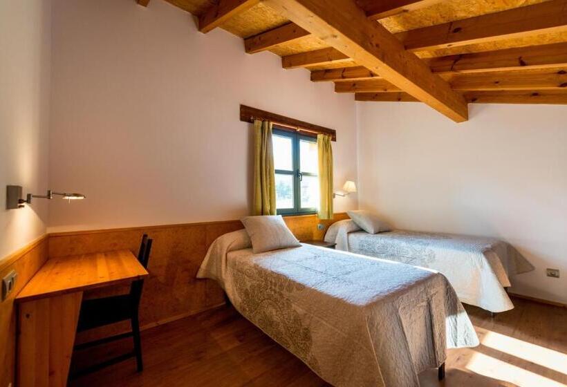 غرفة قياسية رباعية مطلة على الحديقة, Fuentes Blancas