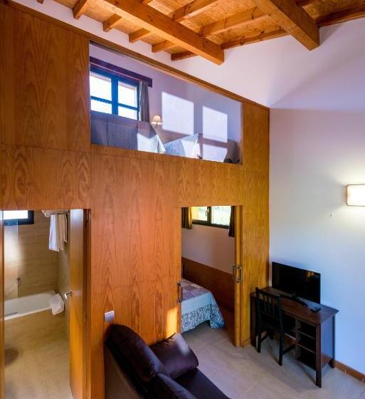 غرفة قياسية رباعية مطلة على الحديقة, Fuentes Blancas