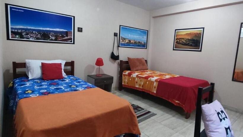 Номер Стандарт Трехместный, Hb Leos Eirl