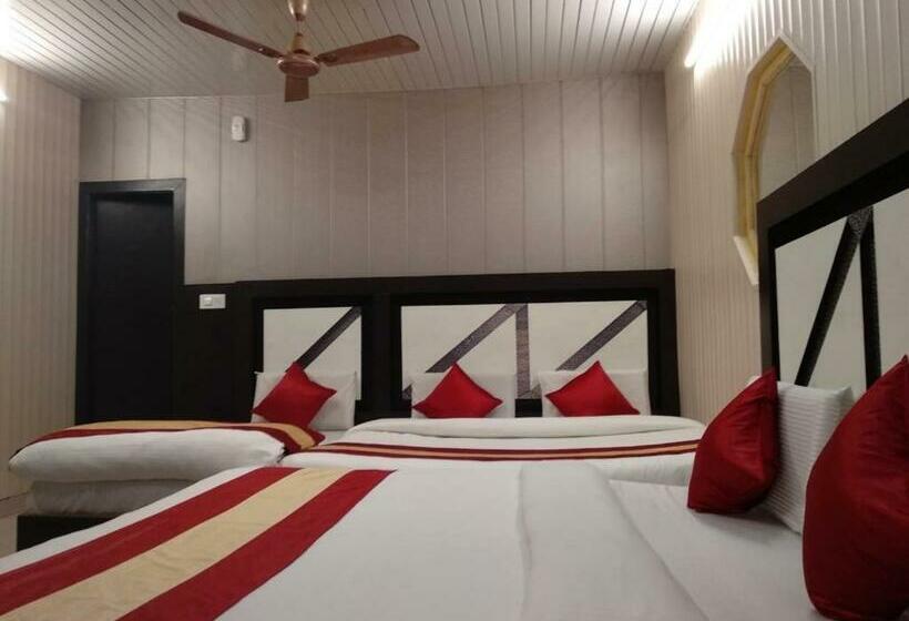 Habitació Familiar Deluxe, Pardesi