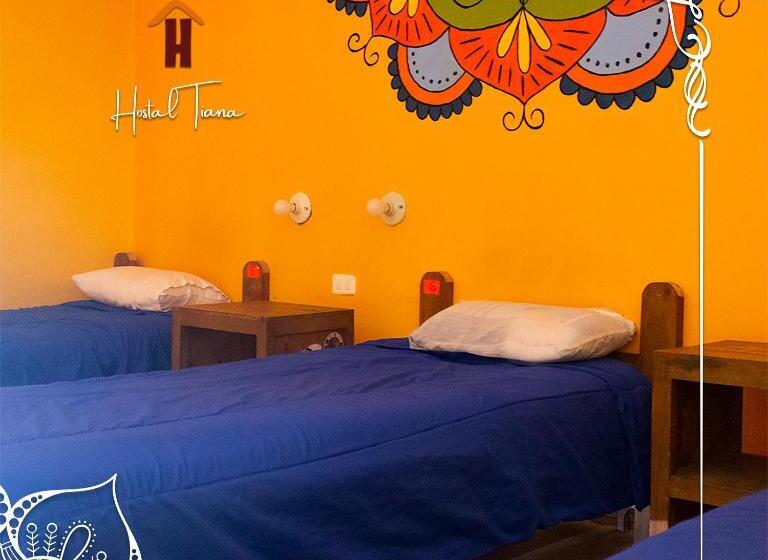 تختخواب در اتاق مشترک, Hostal Café Tiana