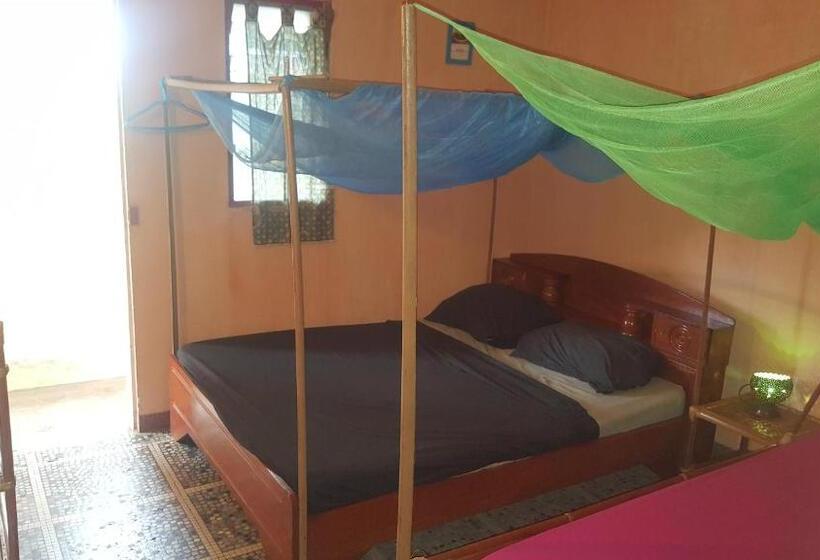 اتاق استاندارد سه نفره, La Guesthouse étoile