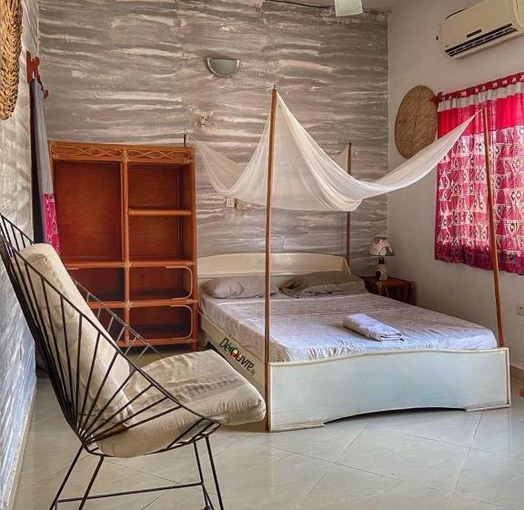 اتاق راحتی سه تخته, La Guesthouse étoile