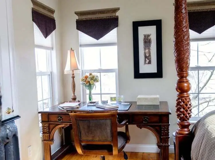 デラックスルーム, Gaslight Bed & Breakfast