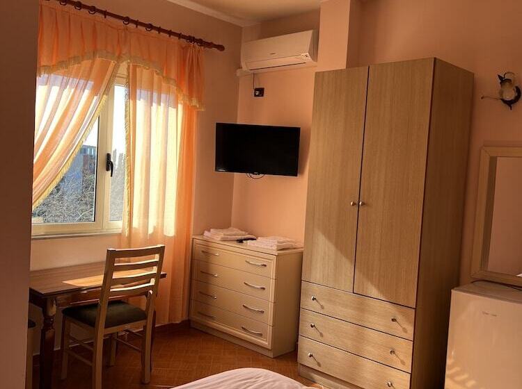 스탠다드 룸, Gega