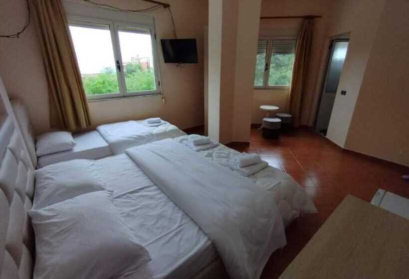 스탠다드 트리플 룸, Gega