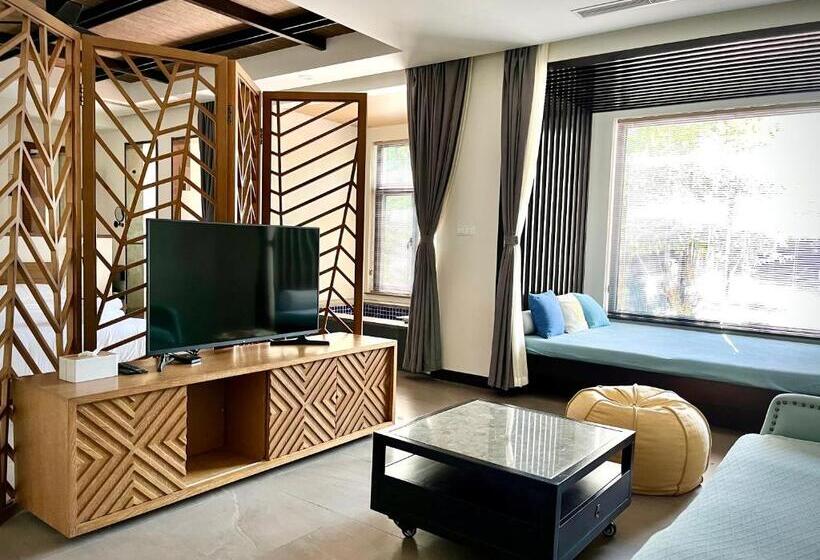 סוויטה עם ג'קוזי, Vangen