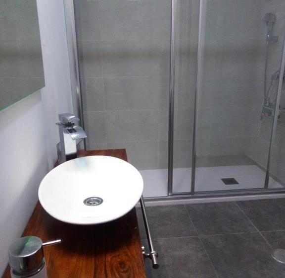 غرفة قياسية, Hospederia 1881