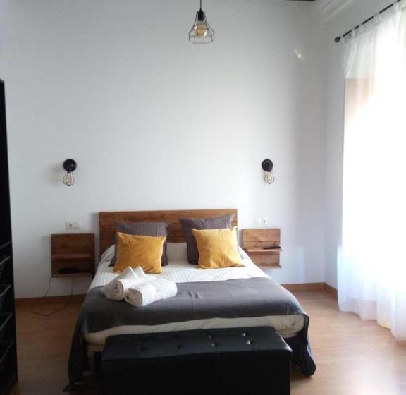 غرفة قياسية, Hospederia 1881