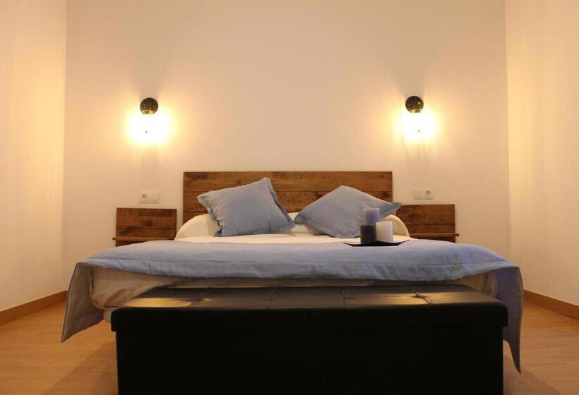 جناح ديلوكس, Hospederia 1881