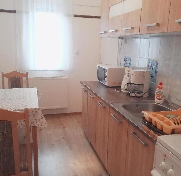 Apartament 1 Sypialnia, Szt.flórián