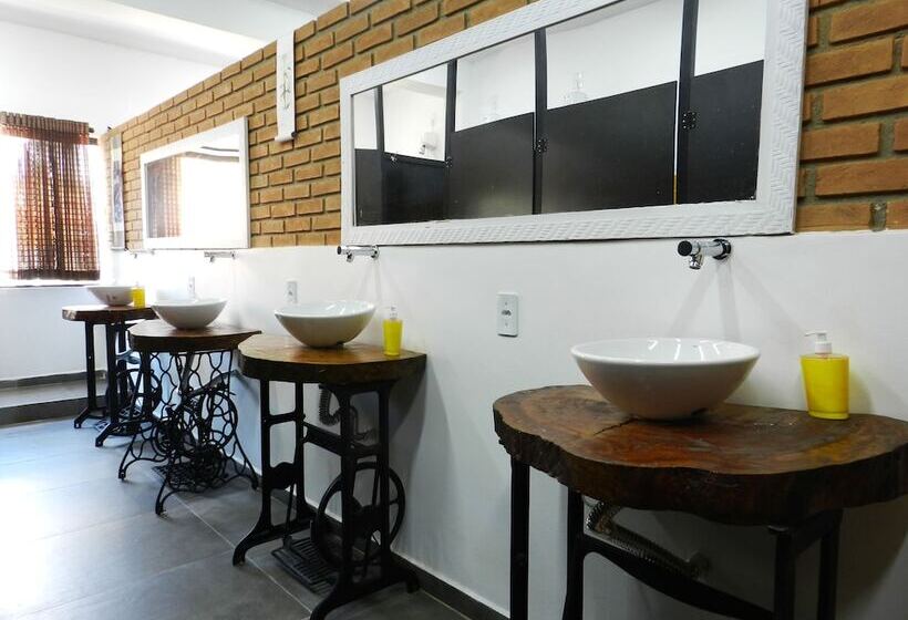 공동 객실, Utopia Hostel