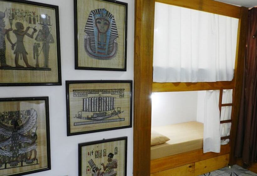 공동 객실, Utopia Hostel