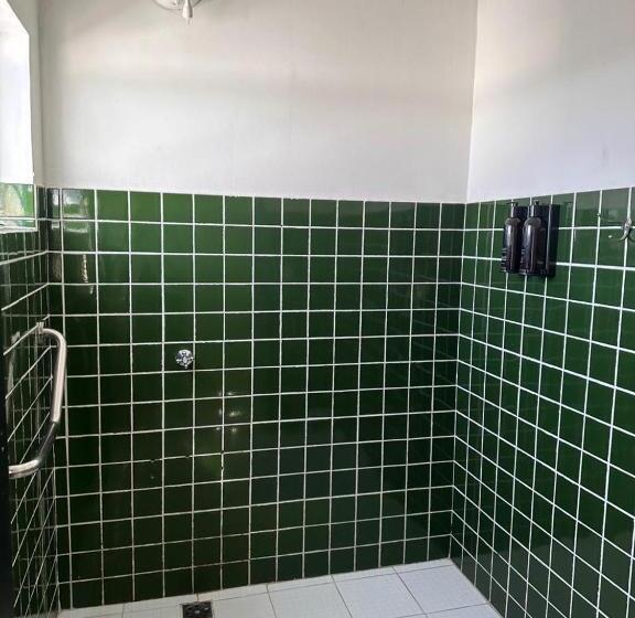 패밀리 스위트, Utopia Hostel