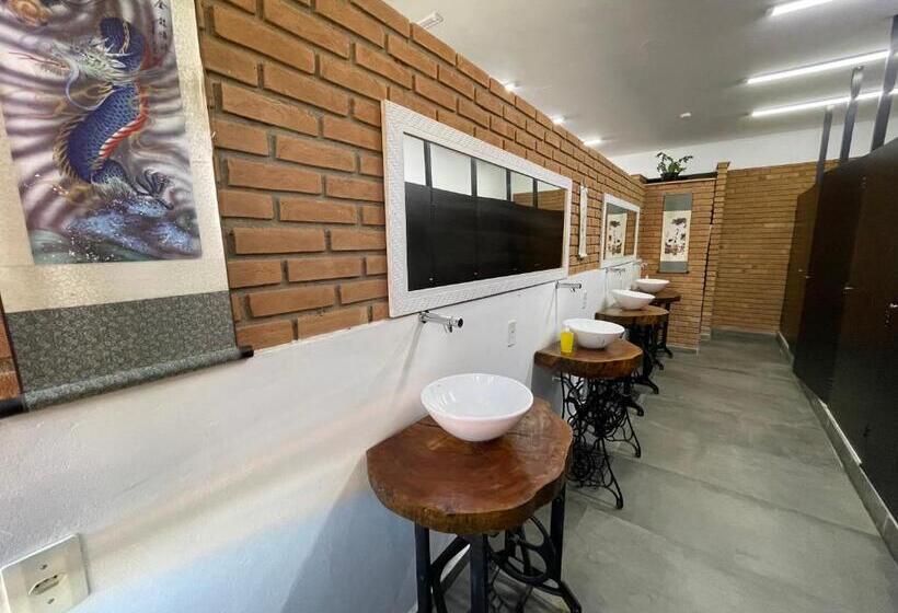 공동 객실, Utopia Hostel