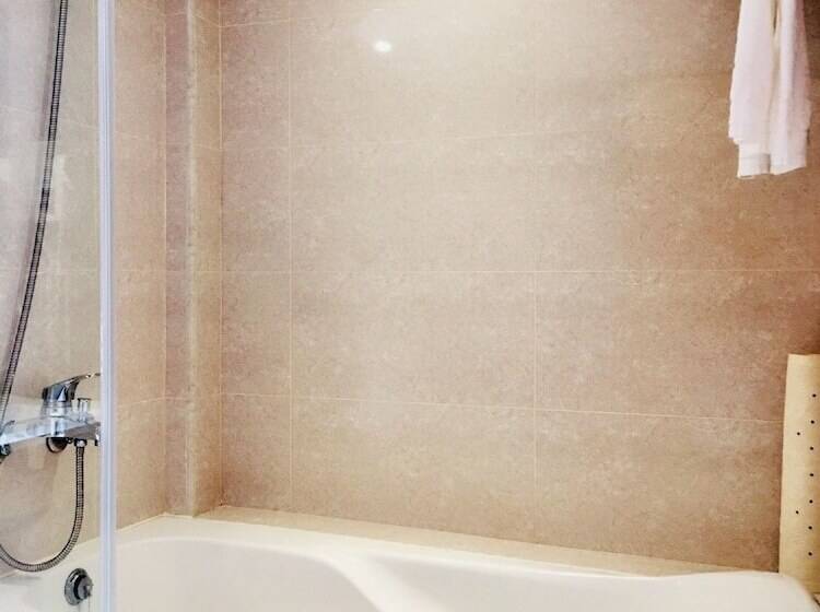 اتاق سوپریور سه تخته, Dasin