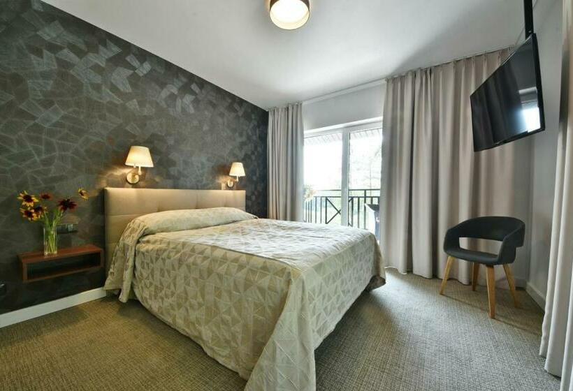 اتاق لوکس با بالکن, Seklytele Apartments