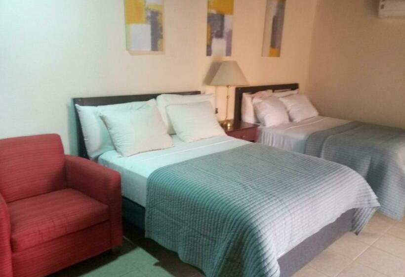 اتاق لوکس با بالکن, The Stafford Lodge