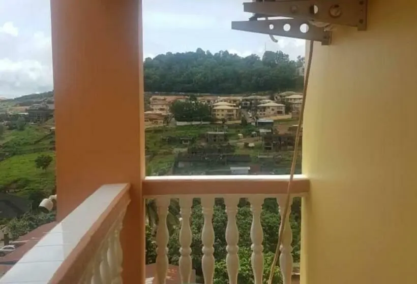 اتاق لوکس با تخت بزرگ, The Stafford Lodge