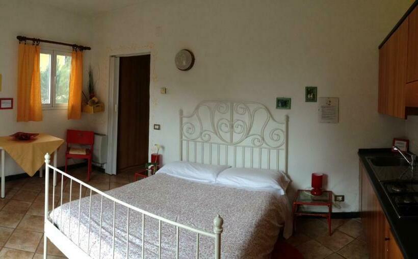 استودیو خانوادگی, Agriturismo Argentea