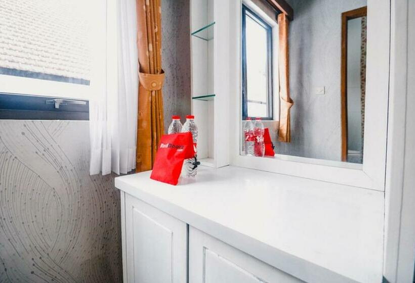 经济房, Reddoorz Near Taman Rekreasi Selecta