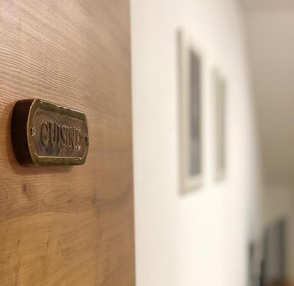 اتاق لوکس خانوادگی, Villa La Via