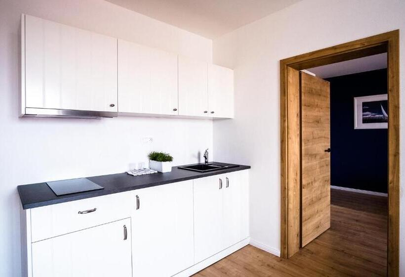 اتاق لوکس خانوادگی, Villa La Via