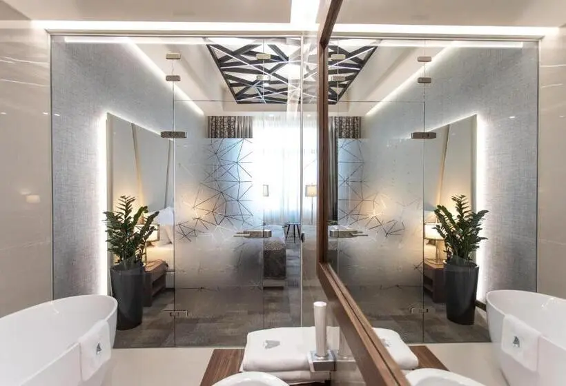 اتاق لوکس, Artis Boutique