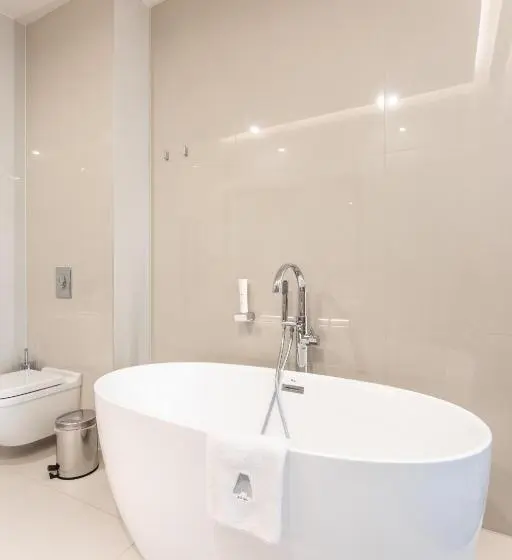 اتاق لوکس, Artis Boutique