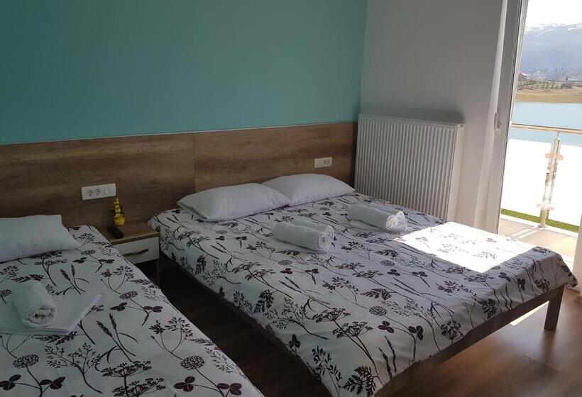 اتاق لوکس, Mediteran B&b