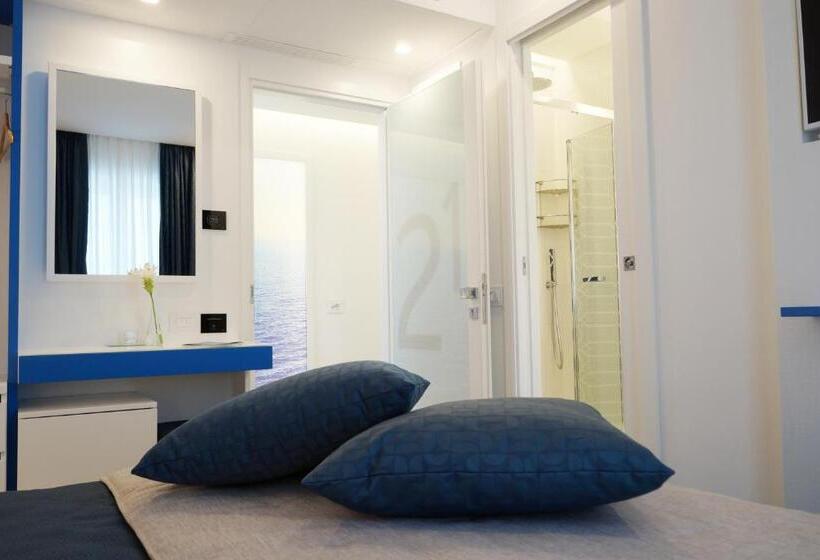 デラックスルーム, Al Chiar Di Luna