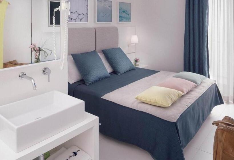 デラックスルーム, Al Chiar Di Luna