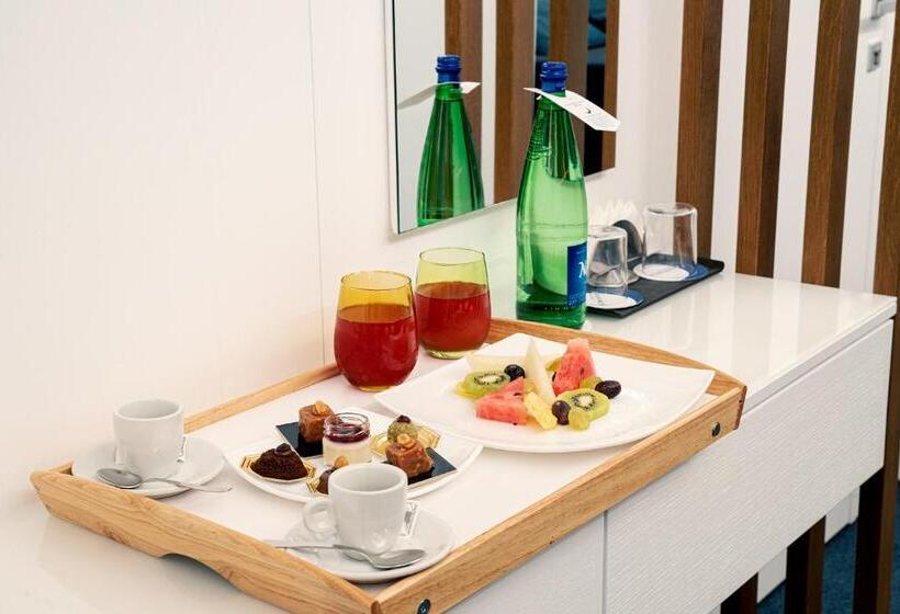 スーペリアールーム, Al Chiar Di Luna