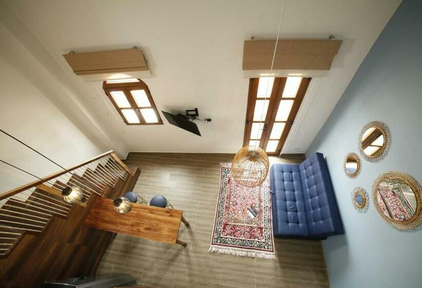 חדר דופלקס, Soy Local Centro Histórico