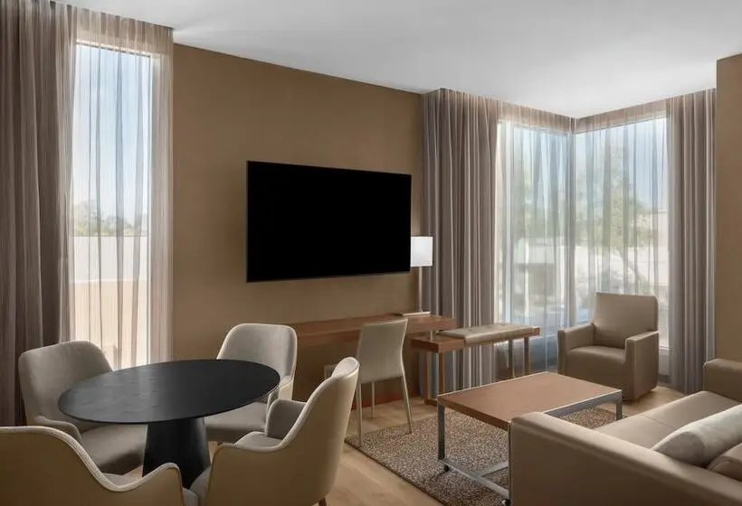 身障者適用スイートルーム, Ac Hotel By Marriott Scottsdale Old Town