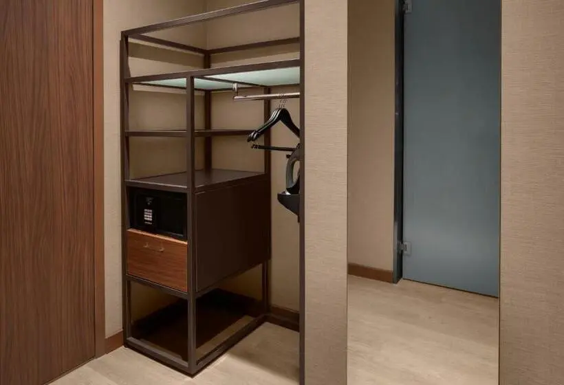 身障者適用クイーンサイズベッドルーム, Ac Hotel By Marriott Scottsdale Old Town