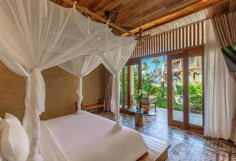 اتاق پریمیوم با چشم‌انداز باغ, Grand Ocean Bay Resort Phu Quoc